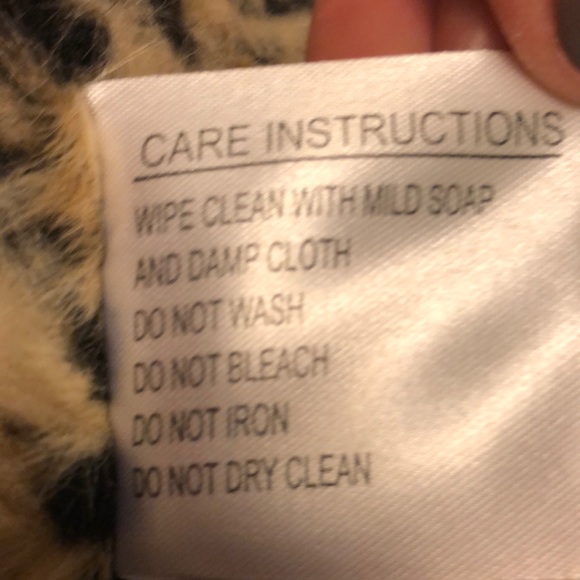 GIACCA GALLERY Faux Fur Vest-Size Medium - Picture 6 of 6